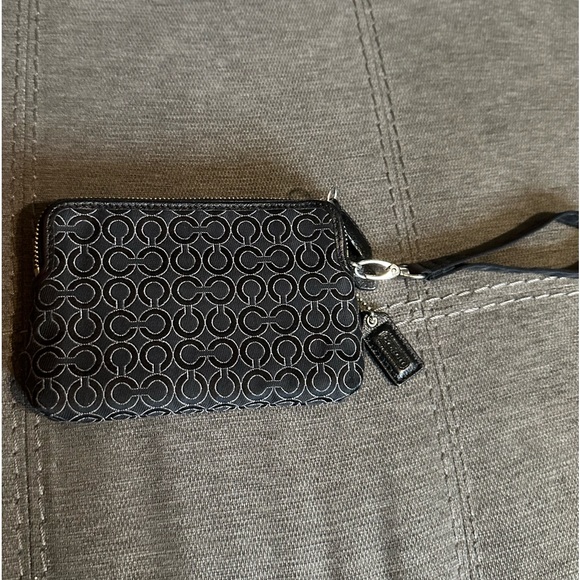 Coach Double Zip Black Wristlet - Picture 4 of 7